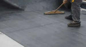 EPDM over Bestaande {Bitumen – EPDM – Hout}